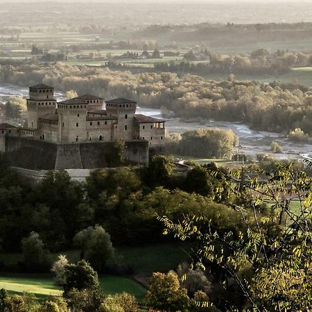 La Locanda del Borgo Torrechiara Exterior foto
