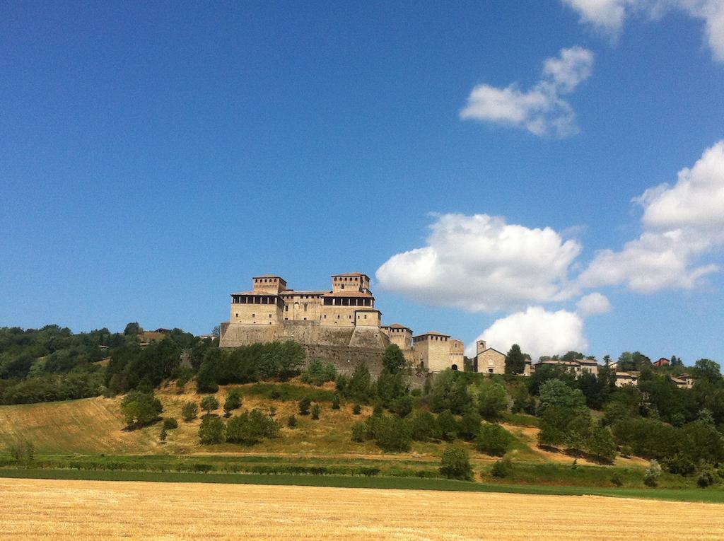 La Locanda del Borgo Torrechiara Exterior foto
